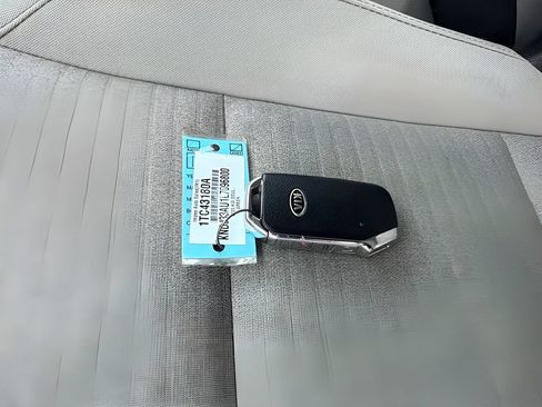 Used 2020 Kia Soul EX FWD image 30