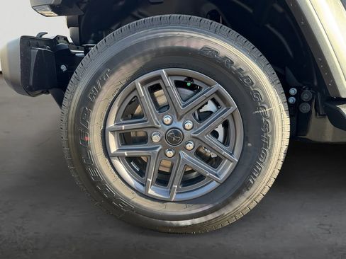 New 2026 Jeep Gladiator Sport AWD/4WD image 10