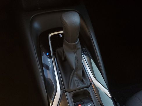 Used 2022 Toyota Corolla LE image 28