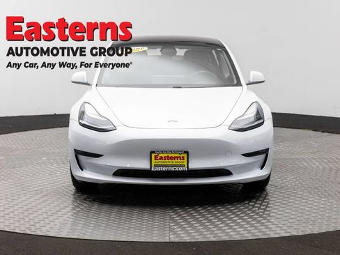 Used 2018 Tesla Model 3 Long Range RWD image 2