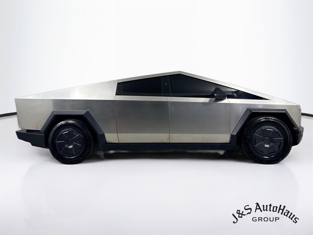 Used 2024 Tesla Cybertruck AWD Crew Cab image 8