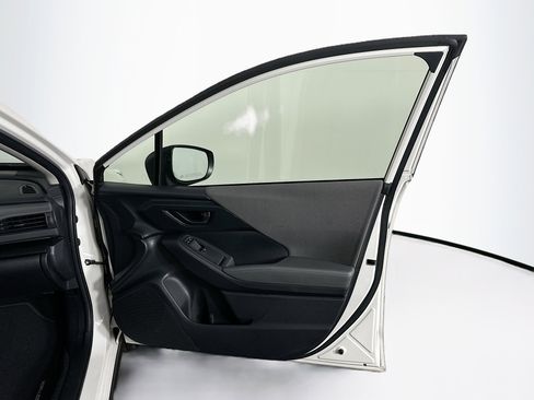 Used 2024 Subaru Crosstrek 2.0i Premium image 31