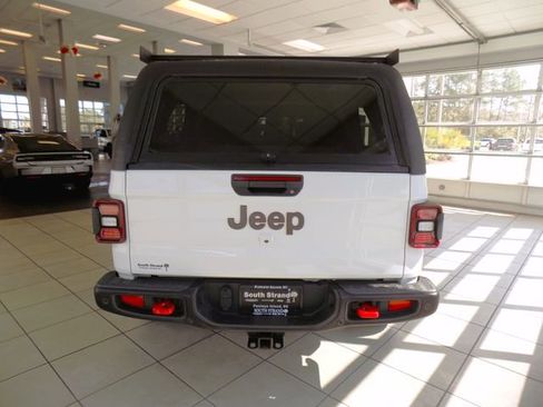 Used 2022 Jeep Gladiator Rubicon w/ LED Lighting Group image 5