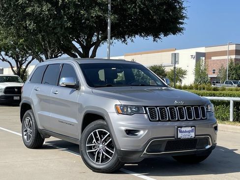 Used 2018 Jeep Grand Cherokee Limited AWD/4WD image 2