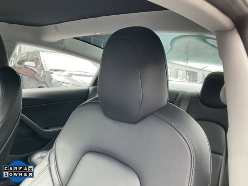 Used 2018 Tesla Model 3 Performance image 17
