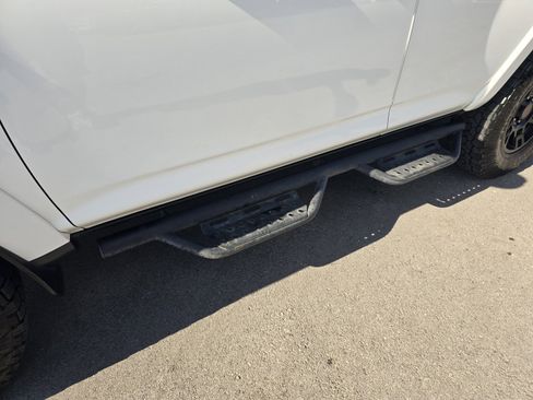 Used 2021 Toyota 4Runner Venture w/ Moonroof Package AWD/4WD image 10