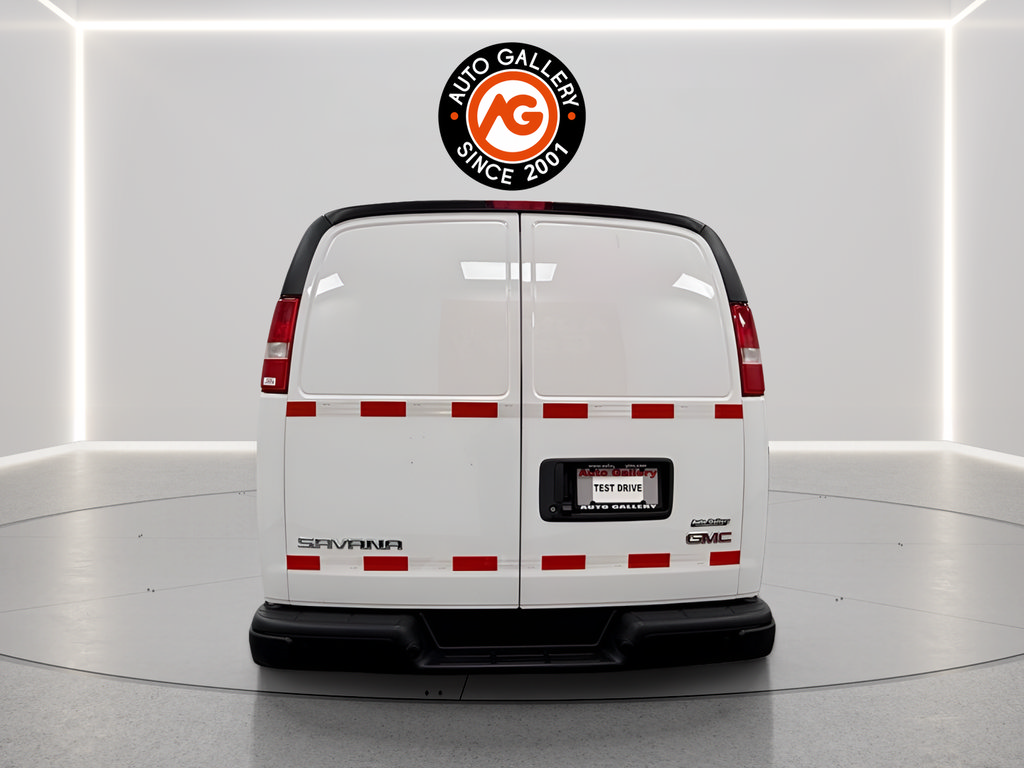 Used 2025 GMC Savana 2500 RWD image 3