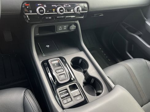 Certified 2025 Honda Pilot EX-L image 11