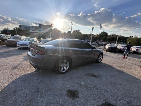 Used 2018 Dodge Charger SXT Plus RWD image 6