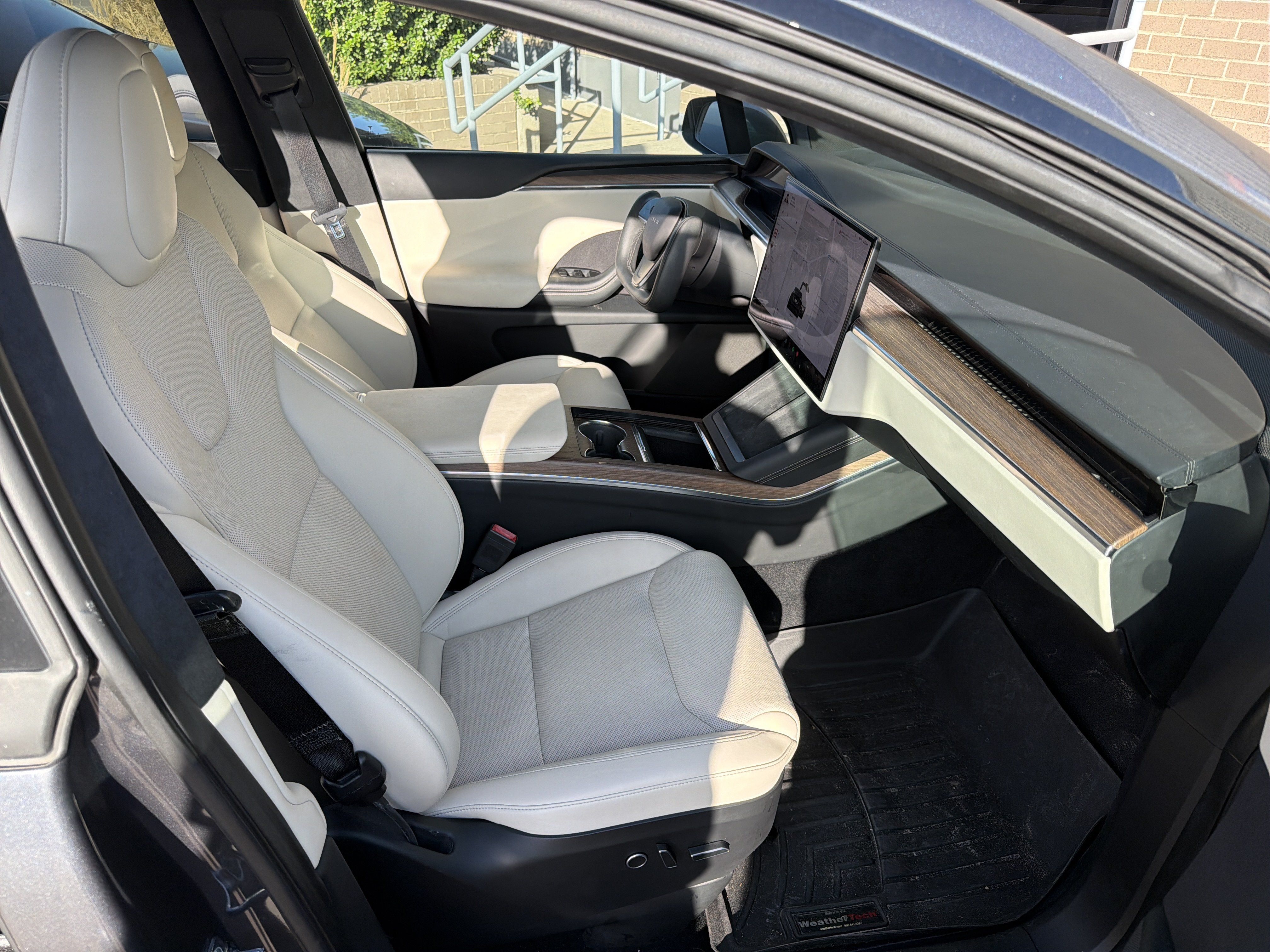 Used 2022 Tesla Model X AWD/4WD image 2