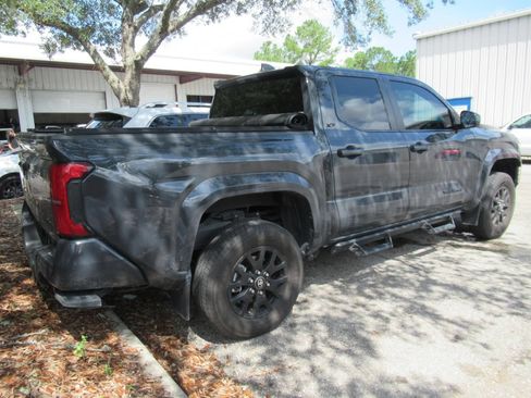 Used 2024 Toyota Tacoma SR5 AWD/4WD image 4