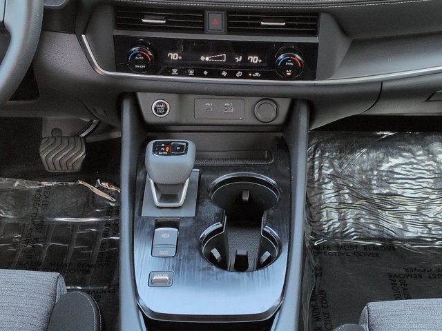 Certified 2023 Nissan Rogue SV FWD image 19