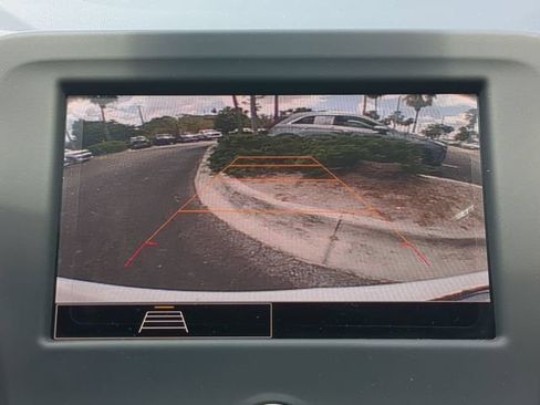 Used 2023 Chevrolet Equinox LS FWD image 23