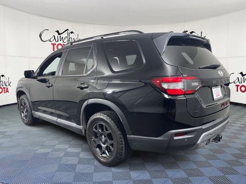 Used 2025 Honda Pilot TrailSport image 5
