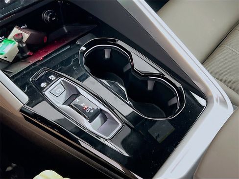 New 2025 Audi Q5 Premium Plus image 17