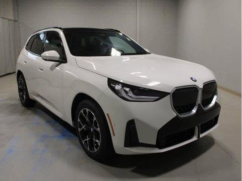 Used 2025 BMW X3 xDrive30i w/ M Sport Package image 6