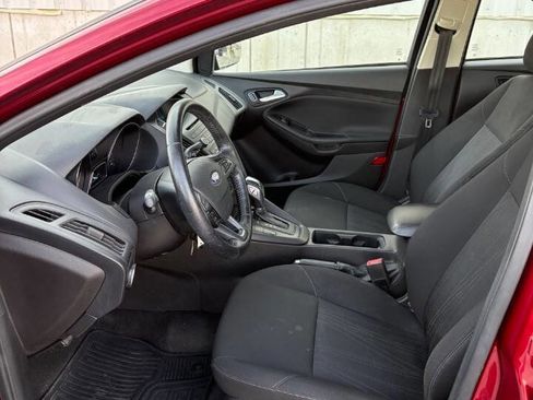 Used 2015 Ford Focus SE w/ SE Cold Weather Package image 7