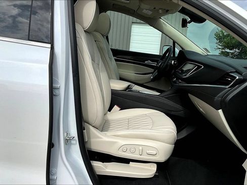Used 2024 Buick Enclave Avenir w/ Avenir Technology Package AWD/4WD image 7