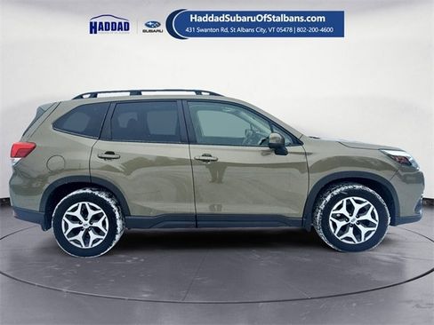 Certified 2023 Subaru Forester Premium image 6