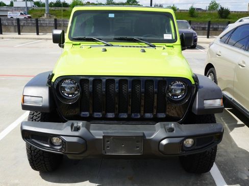 Used 2021 Jeep Wrangler Unlimited Sport image 2