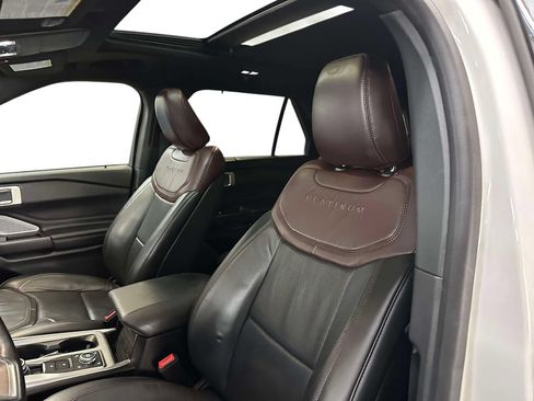 Used 2020 Ford Explorer Platinum w/ Premium Technology Package AWD/4WD image 18