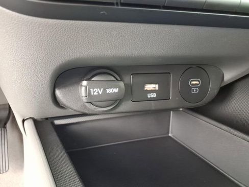 New 2026 Hyundai Elantra SE FWD image 9
