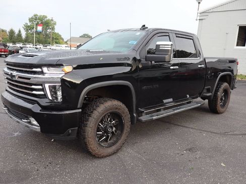 Used 2021 Chevrolet Silverado 2500 High Country AWD/4WD image 2
