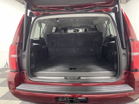 Used 2017 Chevrolet Suburban LT image 18