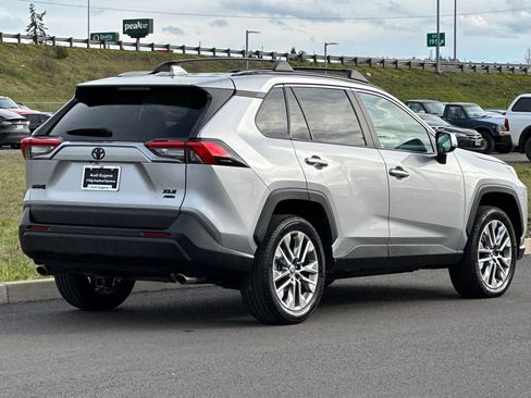 Used 2023 Toyota RAV4 XLE Premium AWD/4WD image 3