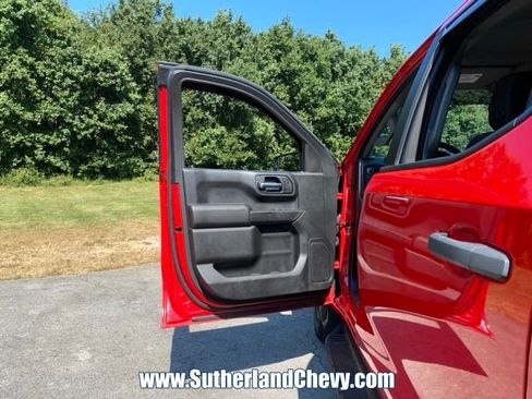 Used 2022 Chevrolet Silverado 1500 Custom Trail Boss AWD/4WD image 16