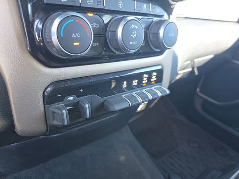 Used 2021 RAM 1500 Laramie image 24