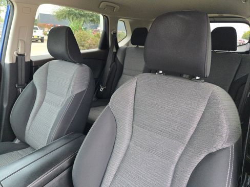 Used 2021 Nissan Rogue S image 9