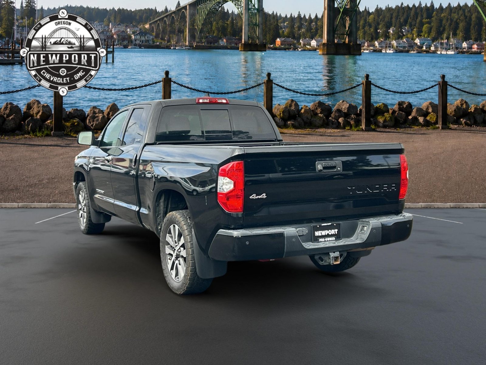 Used 2020 Toyota Tundra Limited w/ Limited Premium Package AWD/4WD image 8