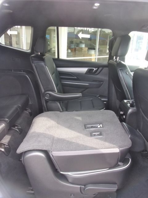 Used 2026 Buick Enclave Preferred w/ Power Package FWD image 35