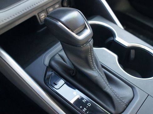 Used 2023 Toyota Highlander LE image 10