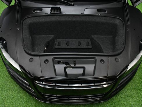 Used 2010 Audi R8 V10 AWD/4WD image 25