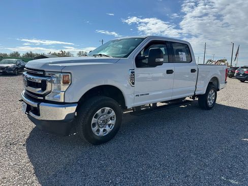 Used 2022 Ford F250 XLT w/ FX4 Off-Road Package image 5
