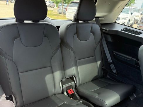 Used 2024 Volvo XC90 T8 Plus w/ Protection Package Premier AWD/4WD image 18