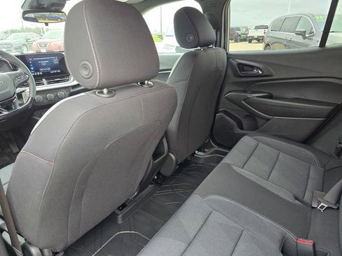 New 2026 Chevrolet Traverse Z71 w/ LPO, Floor Liner Package AWD/4WD image 23