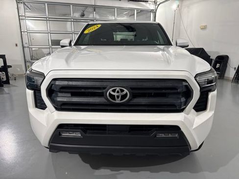 Used 2024 Toyota Tacoma SR5 AWD/4WD image 2