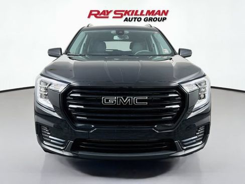 Used 2023 GMC Terrain SLE w/ Driver Convenience Package AWD/4WD image 2