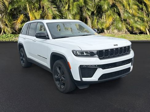 Used 2026 Jeep Grand Cherokee Limited w/ Limited Altitude Package RWD image 2