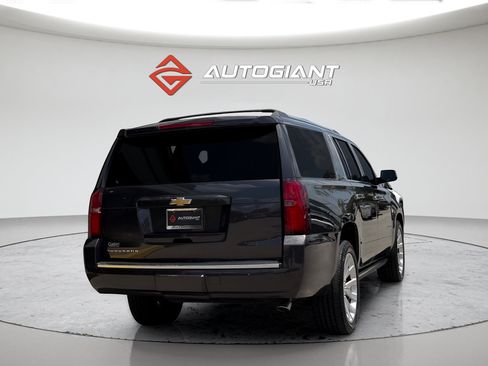Used 2015 Chevrolet Suburban LTZ RWD image 25