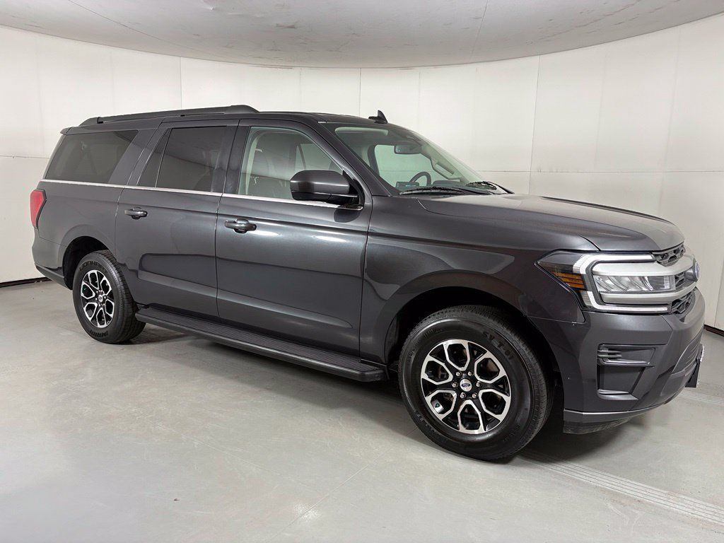 Used 2024 Ford Expedition Max XLT AWD/4WD image 9