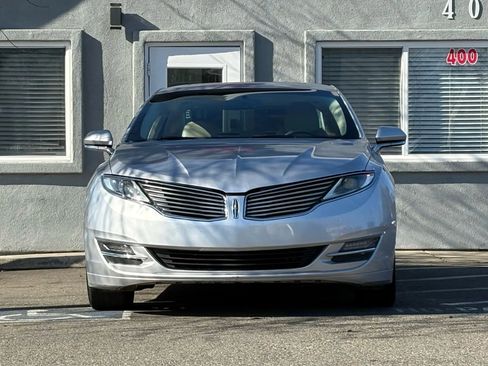Used 2014 Lincoln MKZ Hybrid Sedan 4D image 2