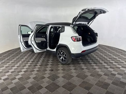 Used 2025 Jeep Compass Limited AWD/4WD image 21