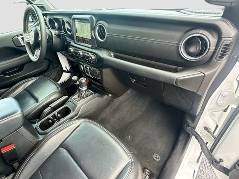 Used 2023 Jeep Wrangler Unlimited Sahara w/ Cold Weather Group AWD/4WD image 34