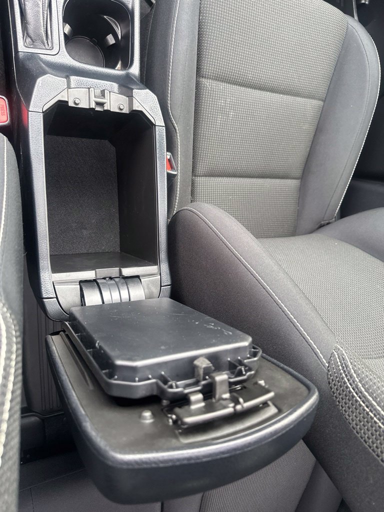 Used 2016 Toyota RAV4 XLE AWD/4WD image 25