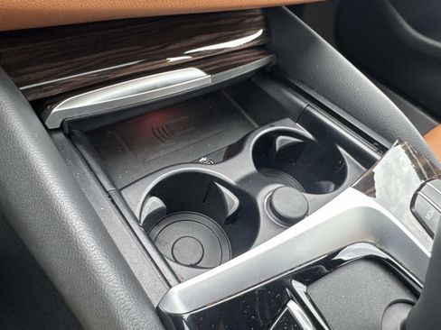 Used 2022 BMW 530i xDrive w/ Premium Package image 30