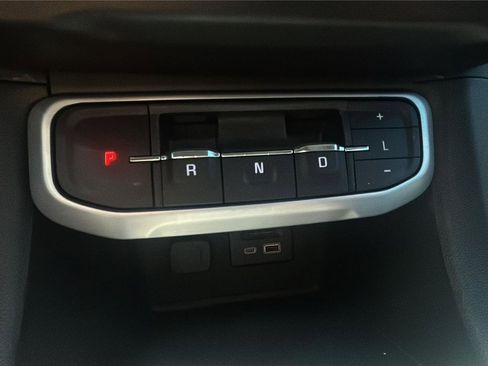 Used 2023 GMC Acadia SLT w/ Preferred Package FWD image 18